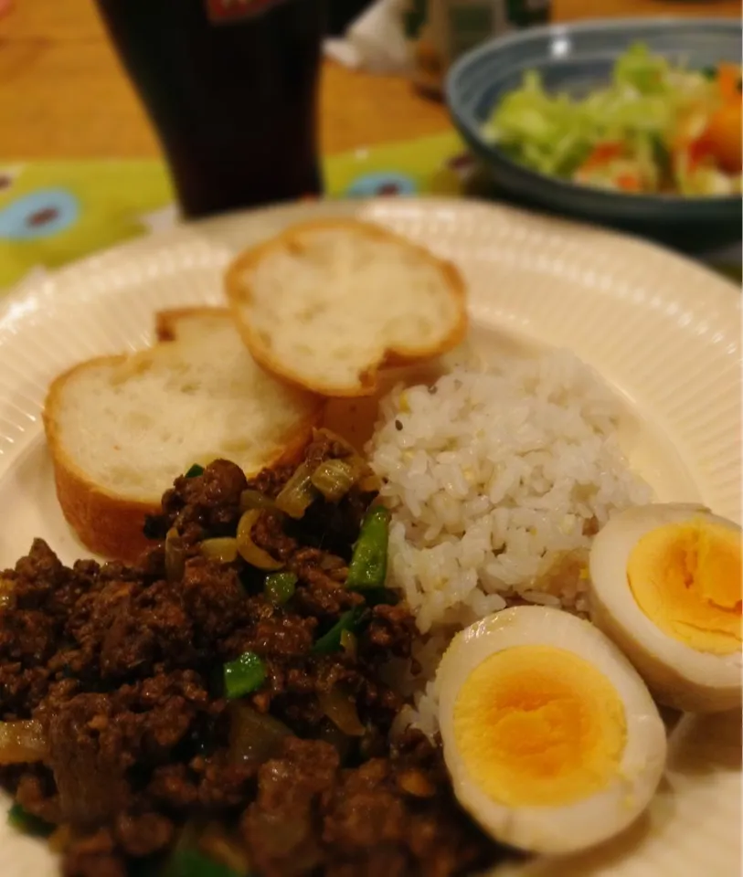 Snapdishの料理写真:きょうの料理でやってた栗原はるみさんのドライカレー|ヴェローナのパン屋さんさん