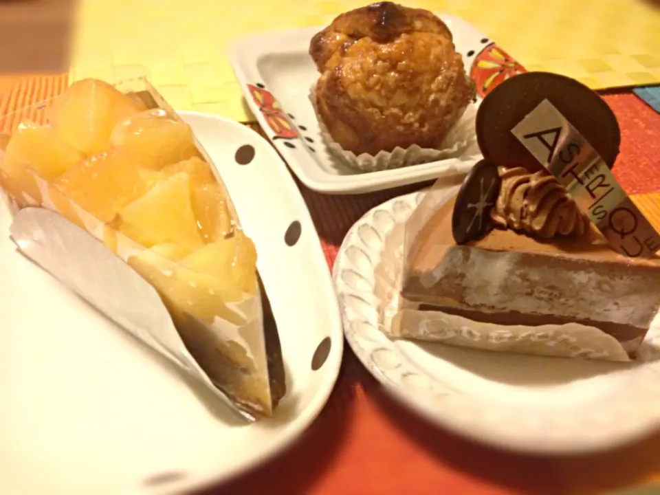 Yellow peach tart, Marron pie and Chocolate & caramel cake|Junya Tanakaさん