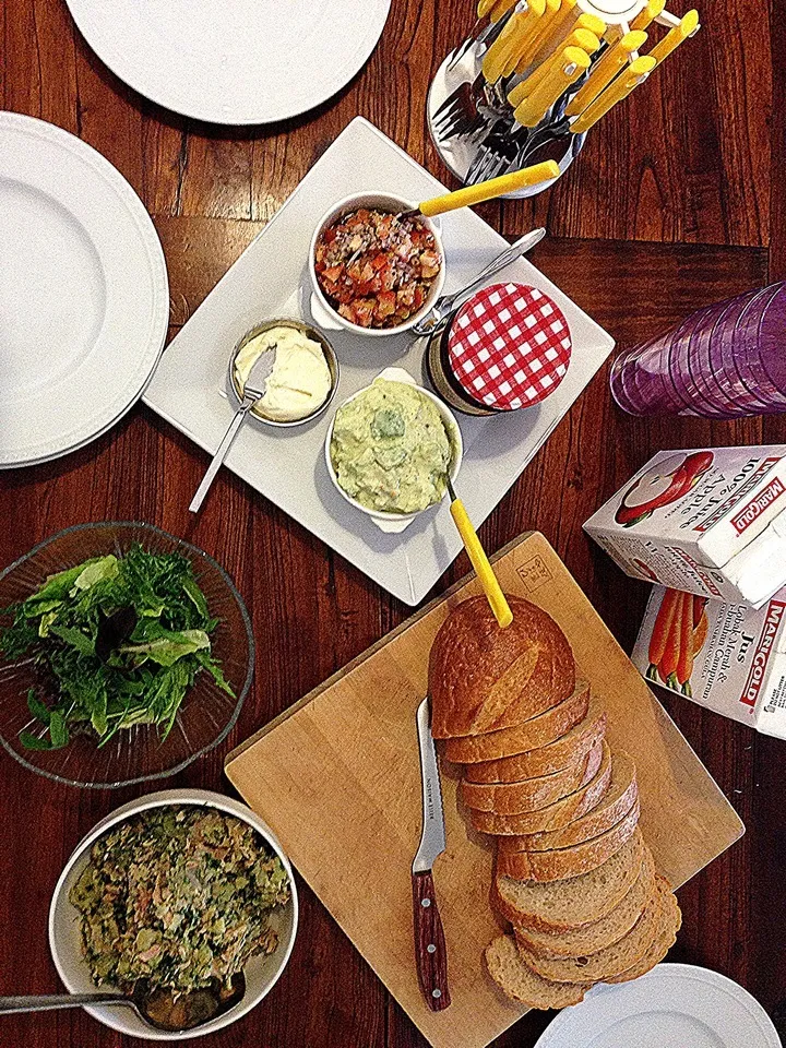 Snapdishの料理写真:Bruschetta è mangiato a colazione.ブルスケッタでブランチ❤|Yuka Nakataさん