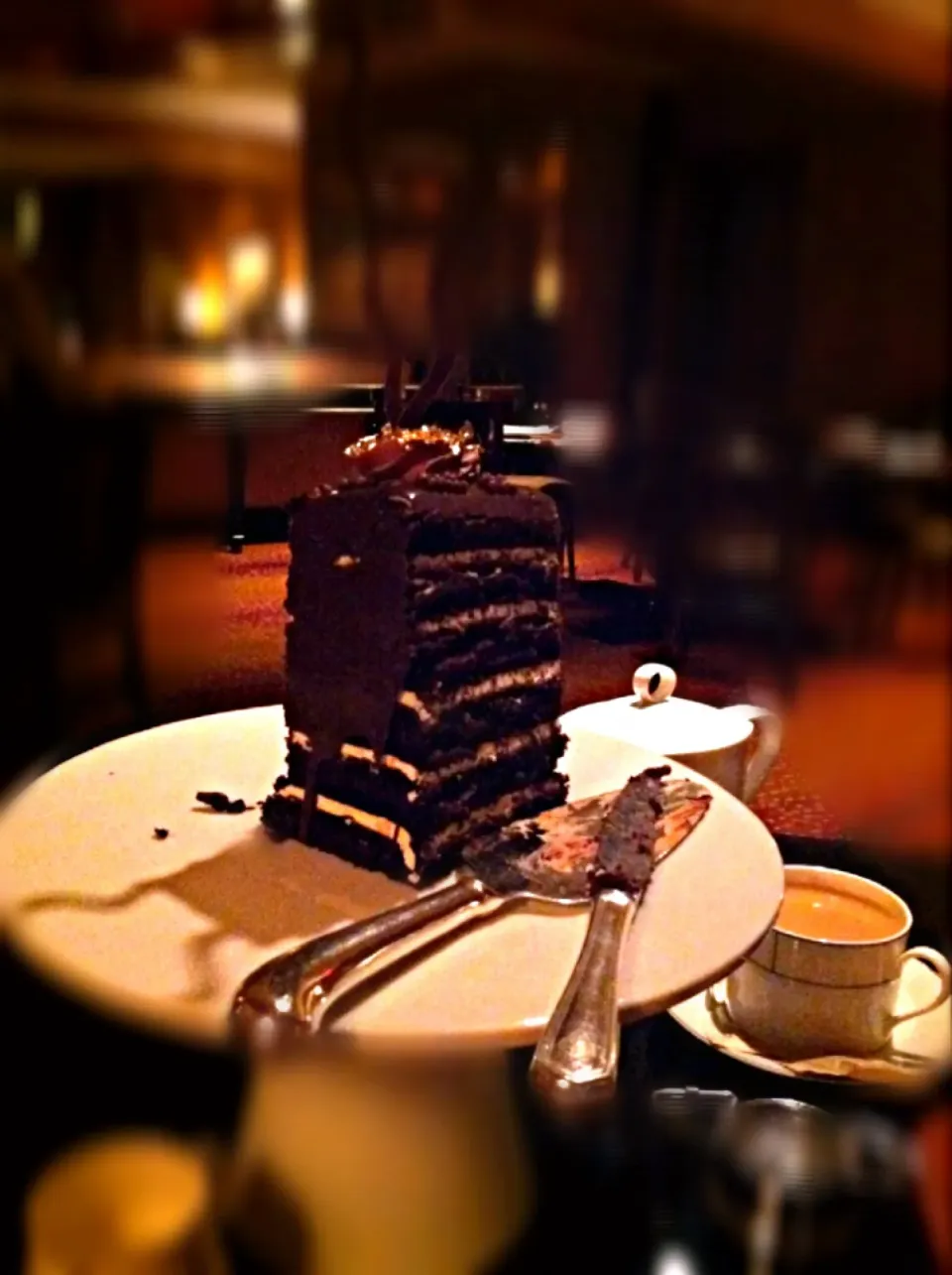 Snapdishの料理写真:Chocolate cake|anna wongさん