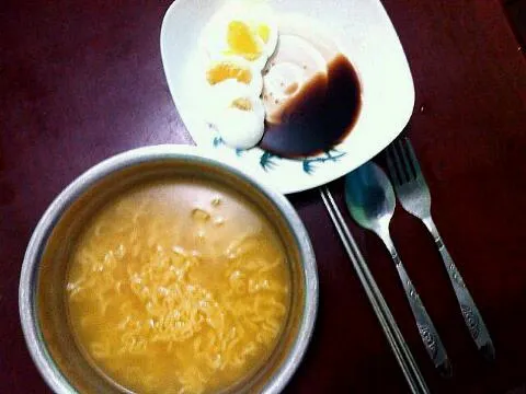 Noodie wit boiled egggg. :-)|Rizza Leah Loveさん