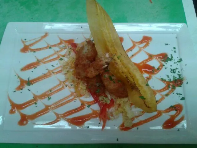 Freshley grated sweet coconut coated U10 tiger shrimp with napa slaw and Thai sauce|chef Meganさん