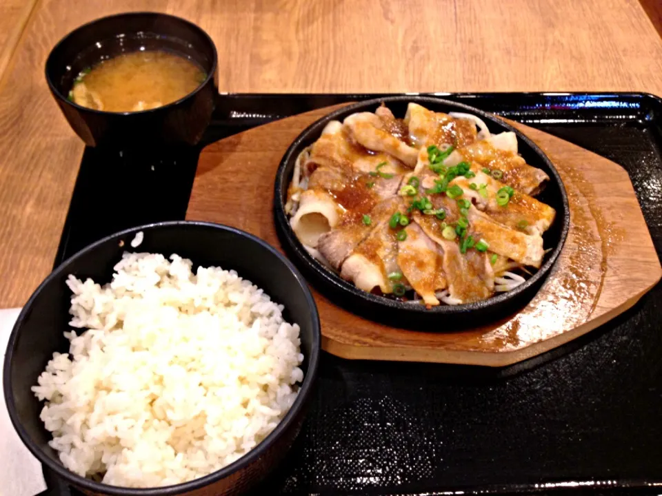 Grill Pork with Rice〜|Monkeys Kunさん