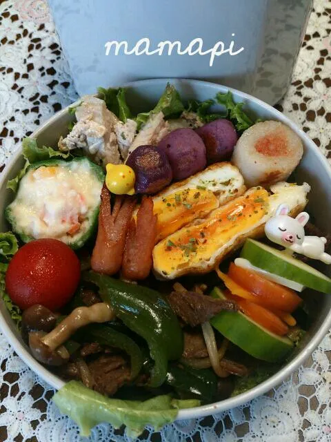 おはよーごじゃります♪♪d(*⌒▽⌒*)b
長男夜勤ドライカレー炒飯弁当☆
げっつ曜日頑張ろーっと＼(^o^)／
今週も、宜しくお願いします♪♪|katumi  ueharaさん