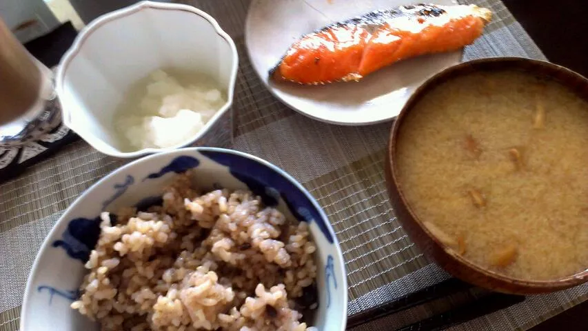 鮭&大根おろし&なめこの味噌汁|まぐろさん