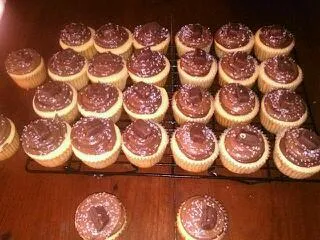 Snickers cupcakes|nyiema vickersさん