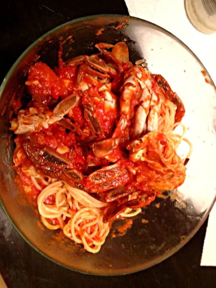 Snapdishの料理写真:Spaghetti and crabs in a light seafood red gravy|danさん