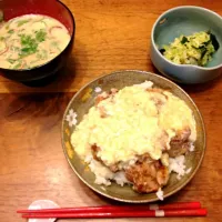 鶏の唐揚げフワトロ丼 冷汁 キャベツとワカメのナムル風サラダ|水杉 万希子さん