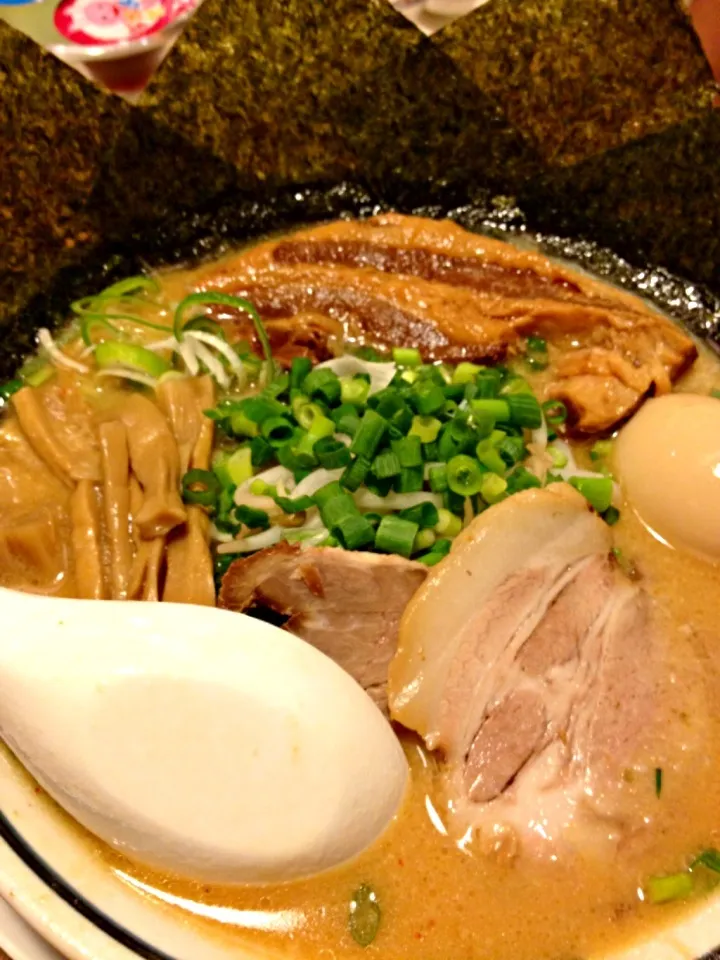 Snapdishの料理写真:とんとろラーメン|sharaさん