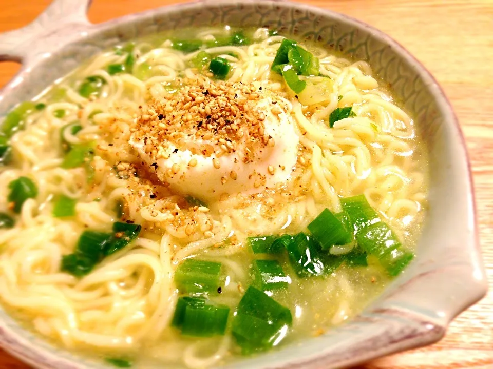 深夜の葱塩ラーメン＋胡麻油|ユキさん