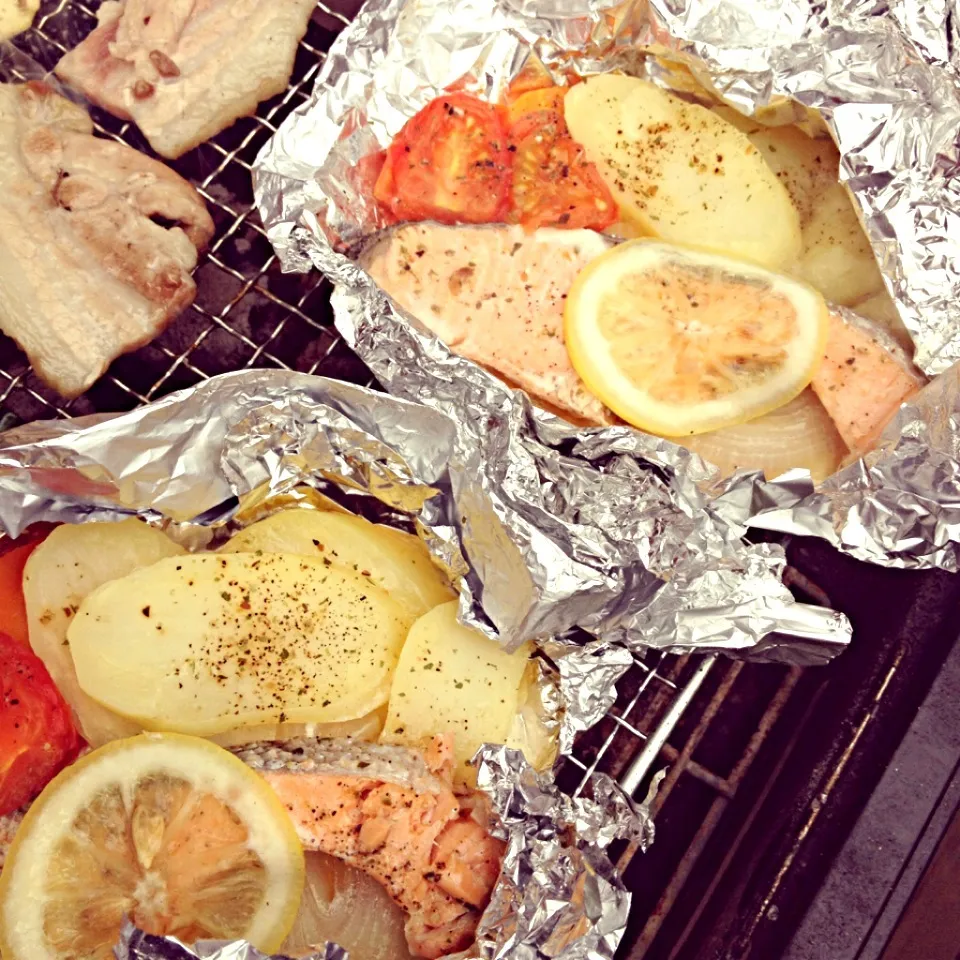 BBQのお供に サーモンのレモンホイル焼き|ひさよさん