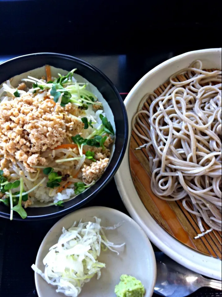 もり蕎麦＆鶏そぼろ丼|yamazatさん