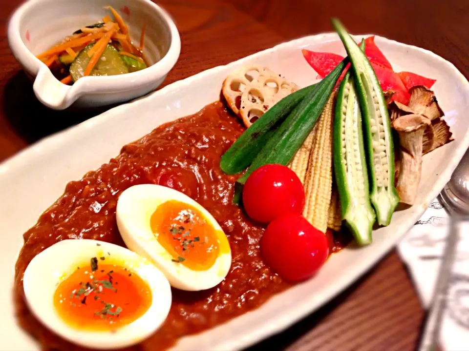 Snapdishの料理写真:トマトカレー🍅＆まいちゃんのQちゃん♡|ちっきーさん