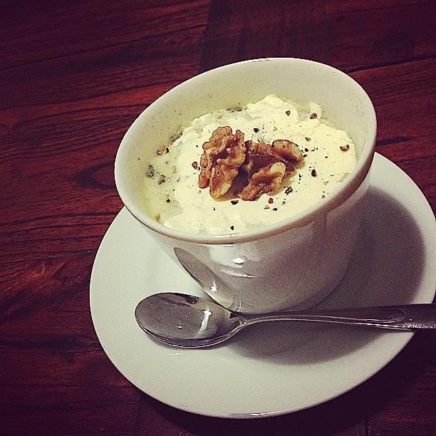 ゴルゴンゾーラの滑らかな茶碗蒸し Velvety egg custard steamed w/  Gorgonzola.|Yuka Nakataさん