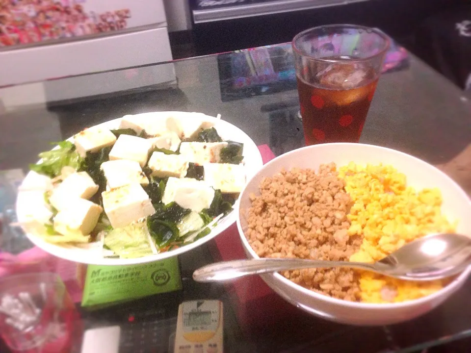 鶏そぼろ丼&豆腐サラダ|まやさん