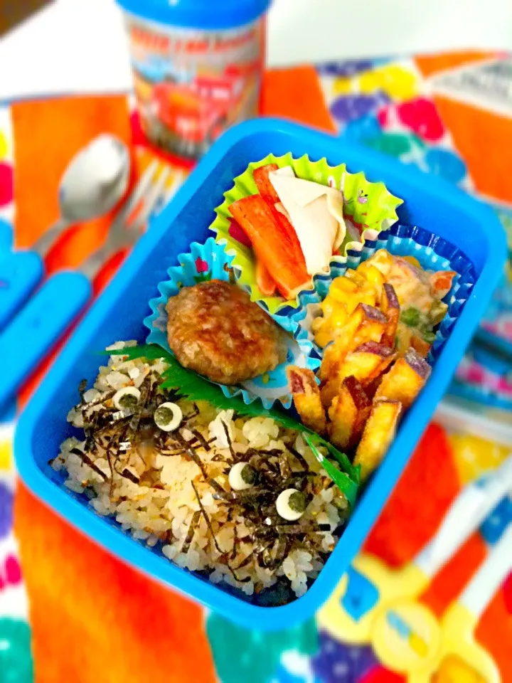 Boy's Bento 🐣🌞🍗🍡😀|keikeilimさん