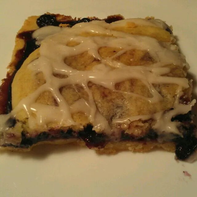 Blueberry Kuchen Bar|Bizzy Oven Mitt Bakeryさん