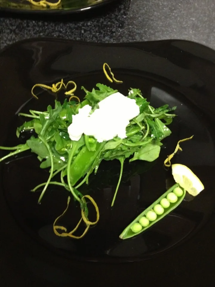 Snap Pea and arugula Salad  with Mint and Basil.  Lemon vinaigrette|Christine pavelkaさん