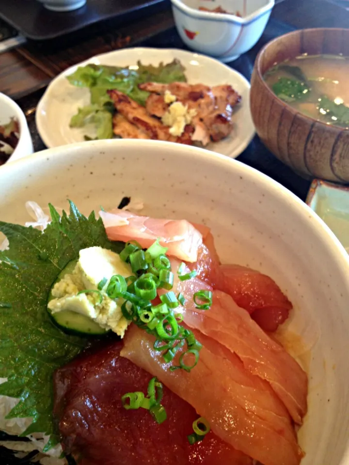 鮪ヅケ丼＆マグロ生姜焼き|ダンディ☆和田さん