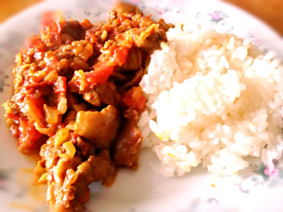 鶏肉とトマトのカレー煮(チキンマサラ)|Kunisanoさん