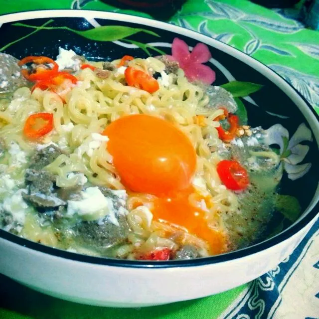 hot sunny eggs noodle|vitantriさん