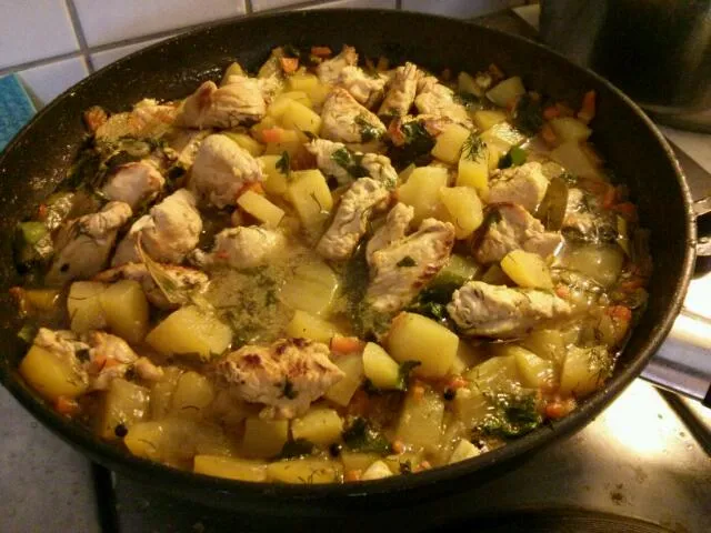 Snapdishの料理写真:healthy turkey with herbs and potatoes|viviさん