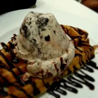 Snapdishの料理写真:waffle ice-cream|MiChy Limさん