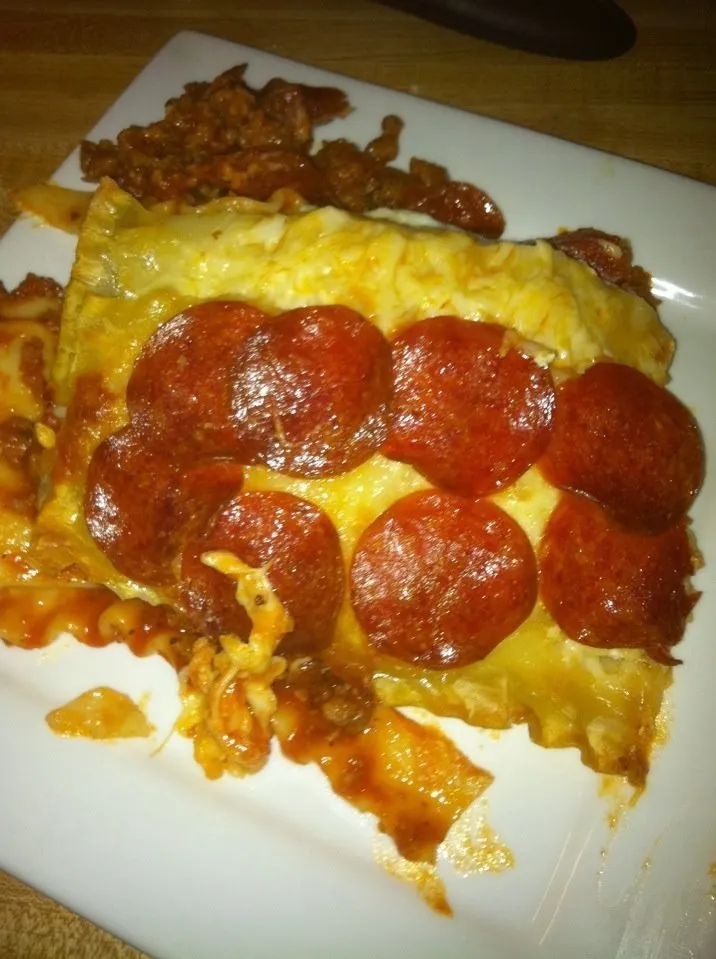 Snapdishの料理写真:Family secret "Pizza lasagna|mya comstockさん