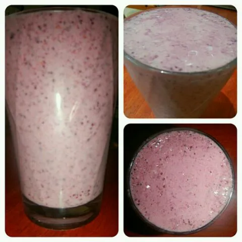 Sahur Ramadhan day 2 ~ banana'kiwi'blueberry'milk smoothie|Asti 🌸🌸さん