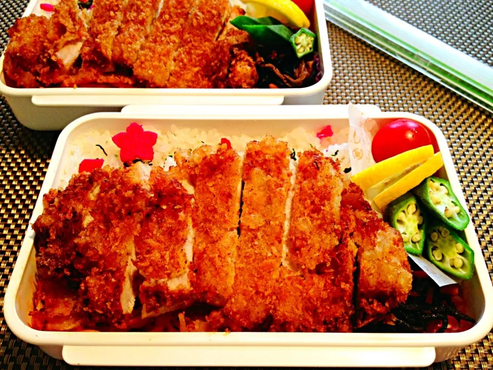 Snapdishの料理写真:7/11 👦👦とんかつ弁当|ピロさん