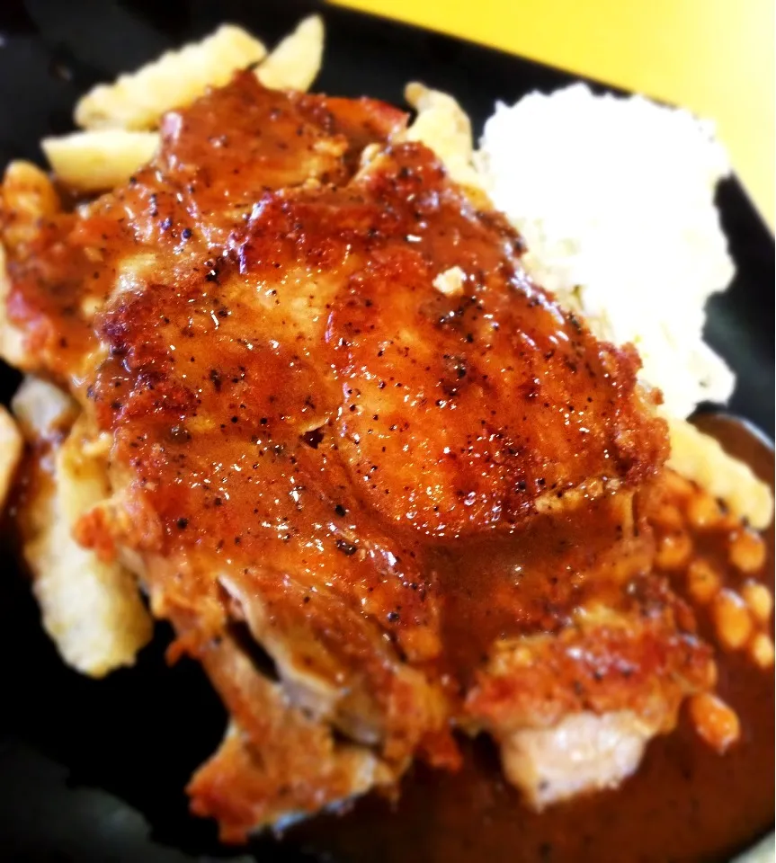 Huge chicken chop from Wow Wow West|coxiella24さん