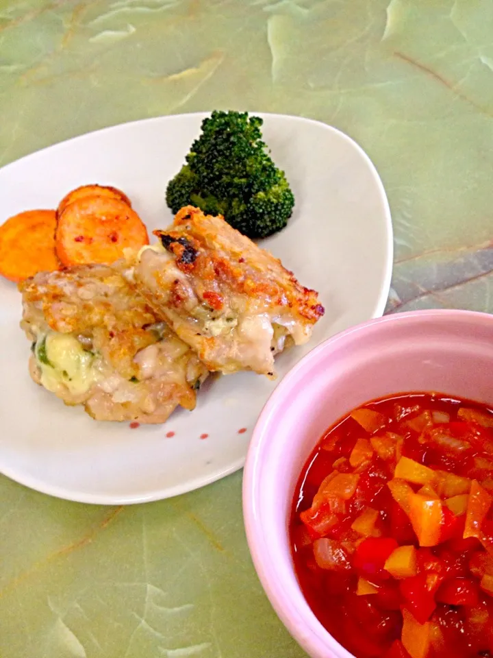 鶏肉のバジルチーズ焼き  パプリカソース|きくりさん