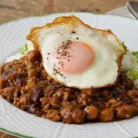 Snapdishの料理写真:目玉焼きのせキーマカレー|ハウス食品さん