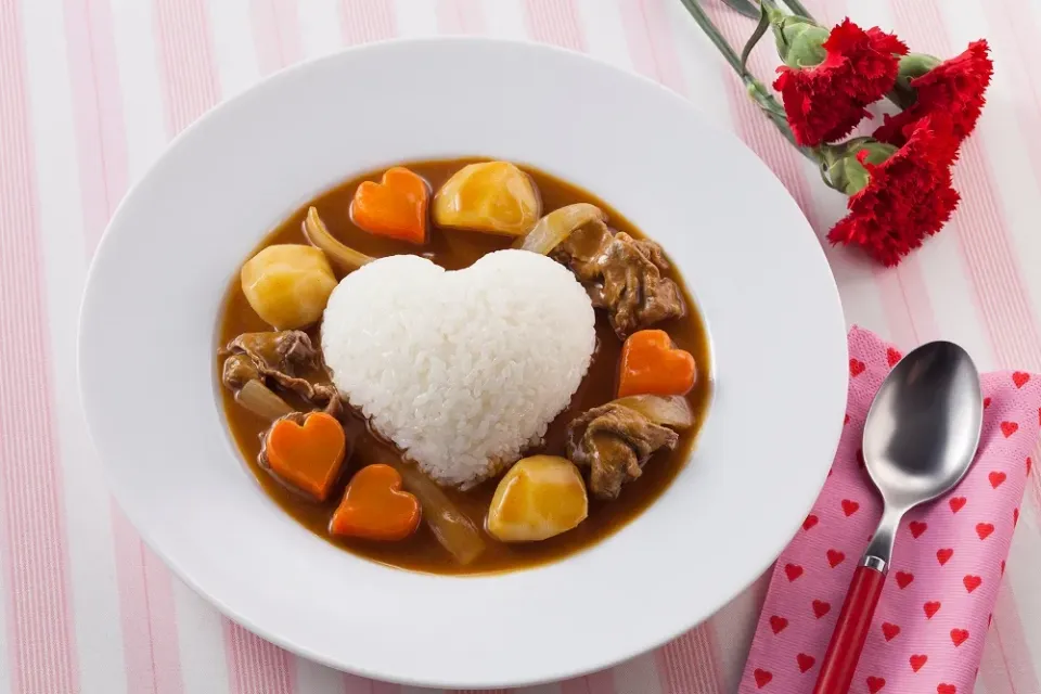 愛情たっぷりハートごはんのカレー|ハウス食品さん