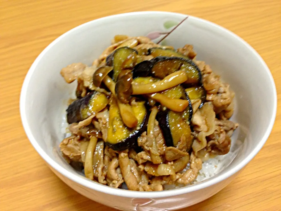 豚肉と茄子の焼肉丼(しめじ入り)|みほさん