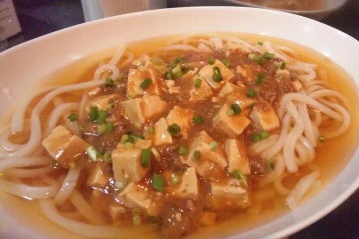 夜の賄い（冷製麻婆豆腐うどん）|llamaguchiさん