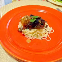 Greek stifado with angel hair pasta|Ysabel Carballoさん