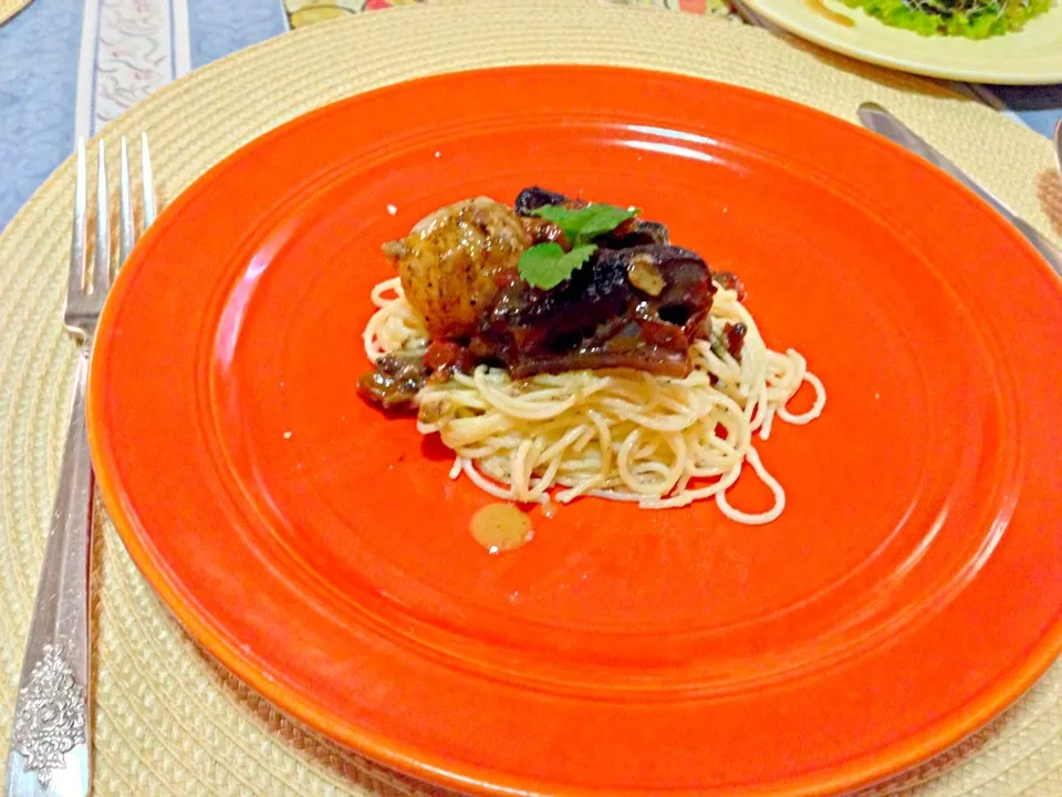 Greek stifado with angel hair pasta|Ysabel Carballoさん