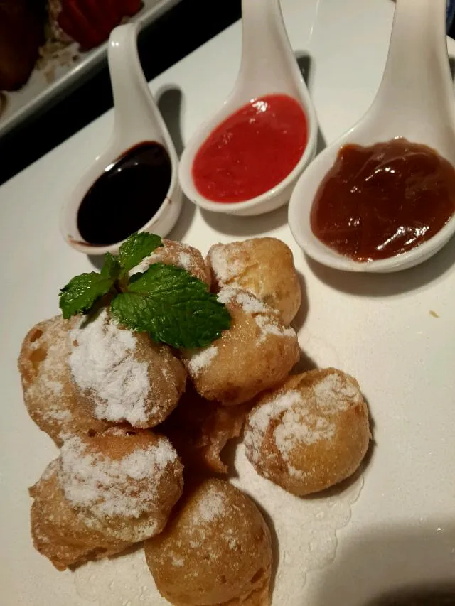 Fried Banana assorted dip.|Maxさん