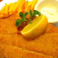 Snapdishの料理写真:Fried Fish Fillet|jessie peloneさん