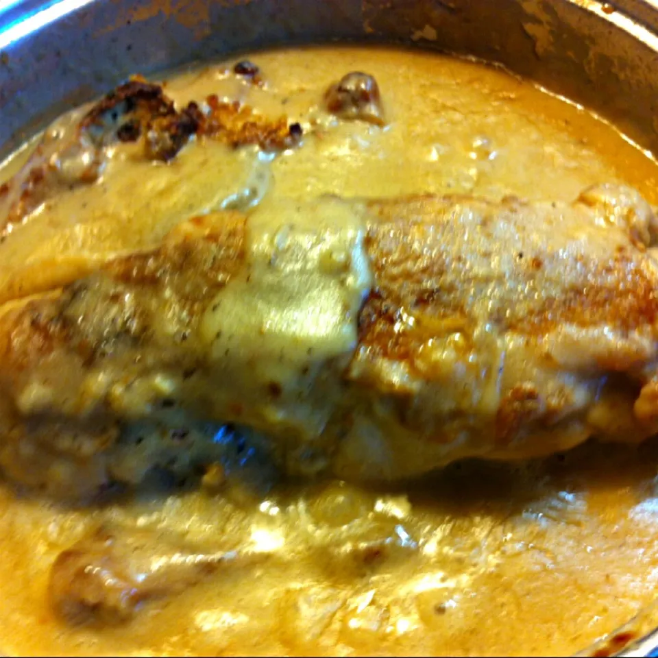 Chicken smothered in gravy|virginia frasseさん