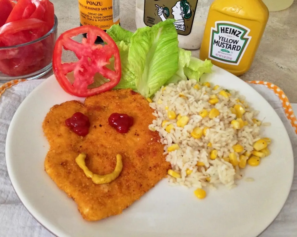 Milanesa de Pollo Empanizado, Arroz Blanco con Elote y verduras.|Loreleyさん