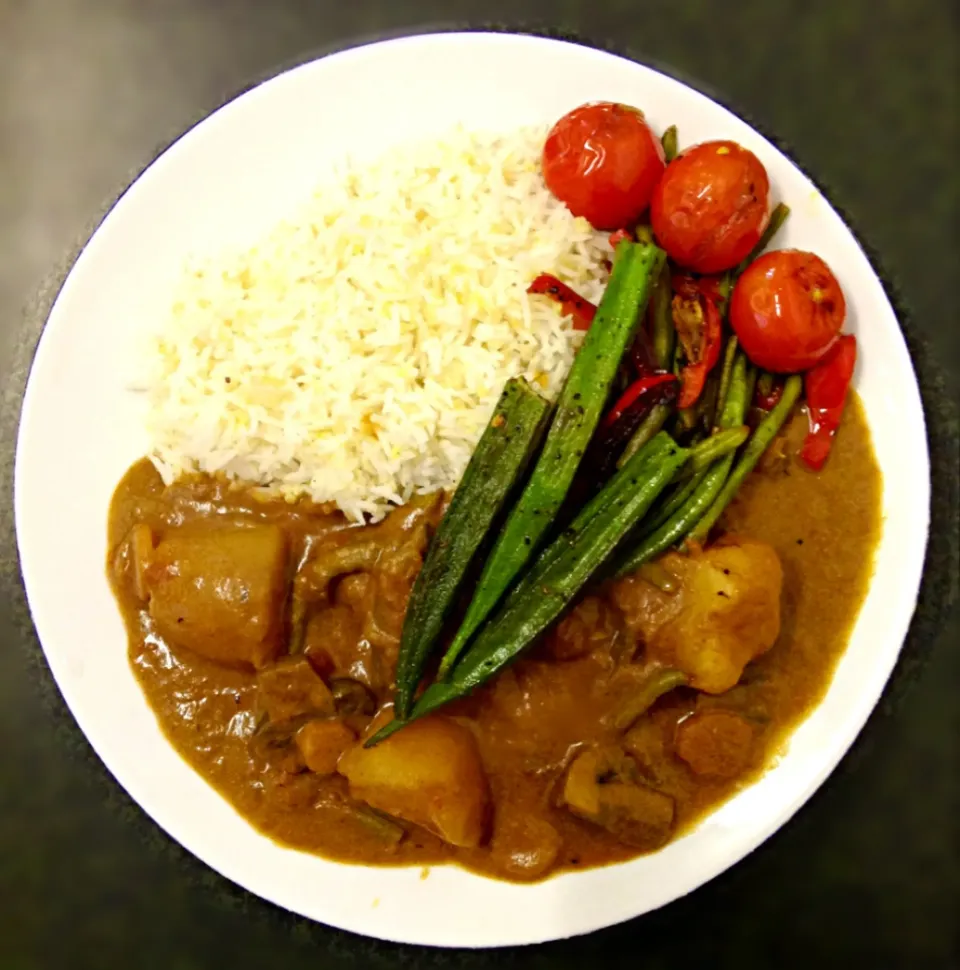 カレーライス＋野菜のバター炒めのせ|ずきみくさん