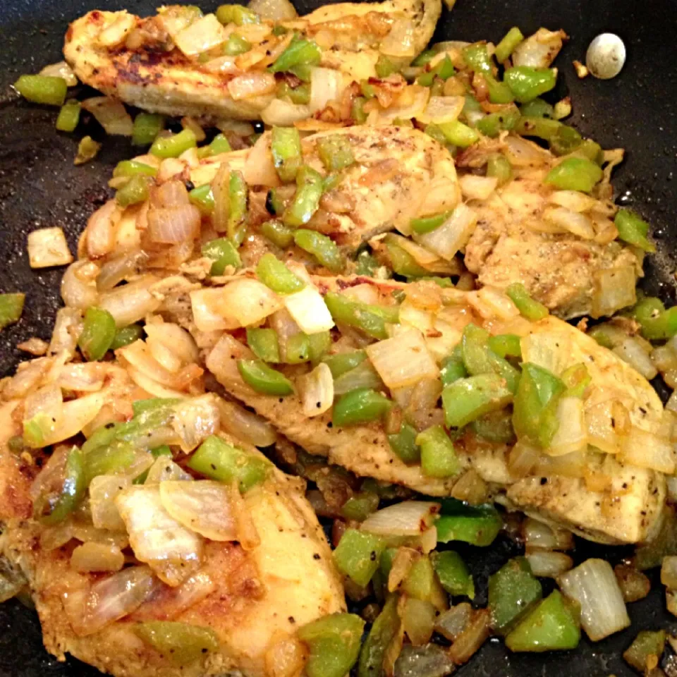 Organic Free Range Chicken Breast w/ green peppers & Onions|Curt Chillさん