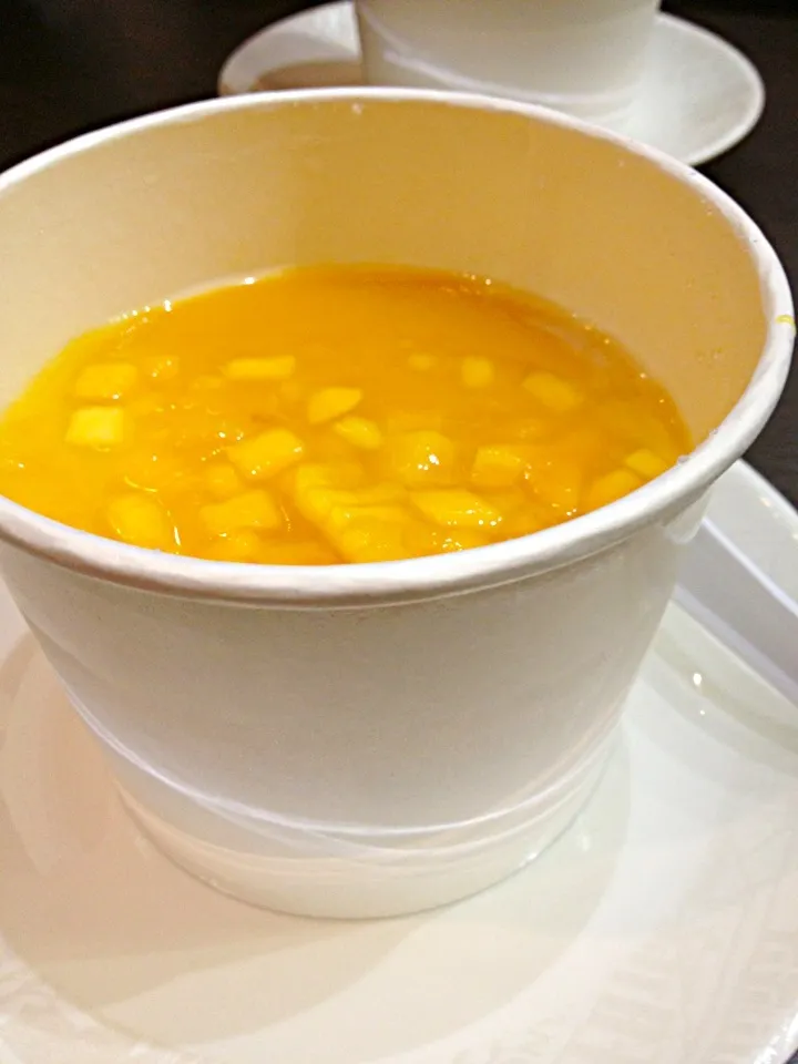 Home-made cold beancurd with mango|Nicholas Tayさん