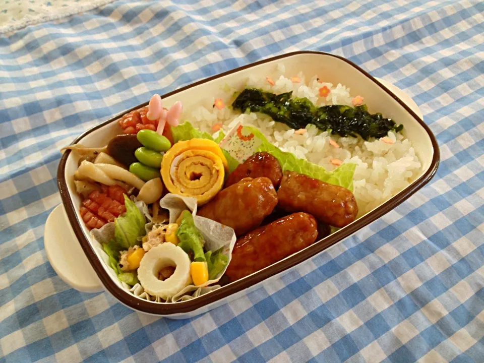 Snapdishの料理写真:7月13日  つくねときのこのバター炒めのお弁当|かとっちみゆさん