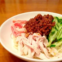 冷やし汁なし担々麺|もーりなーとさん