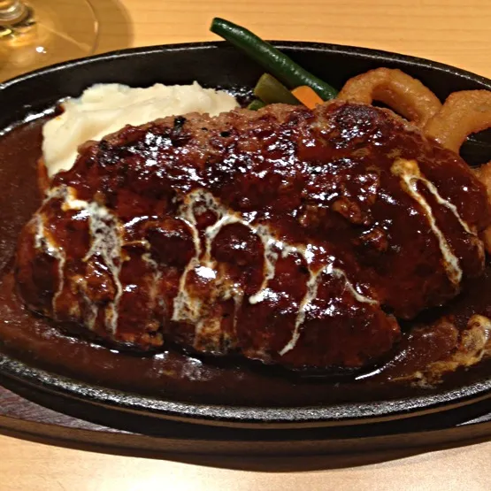 ハンバーグ 300g デミソース|コリキ@札幌さん