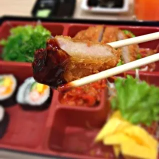 Snapdishの料理写真:Bento tonkatsu set @oishi|🍴melody🍛🎶さん