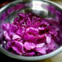 Snapdishの料理写真:Making rose petal jam|Stanisław Raczyńskiさん